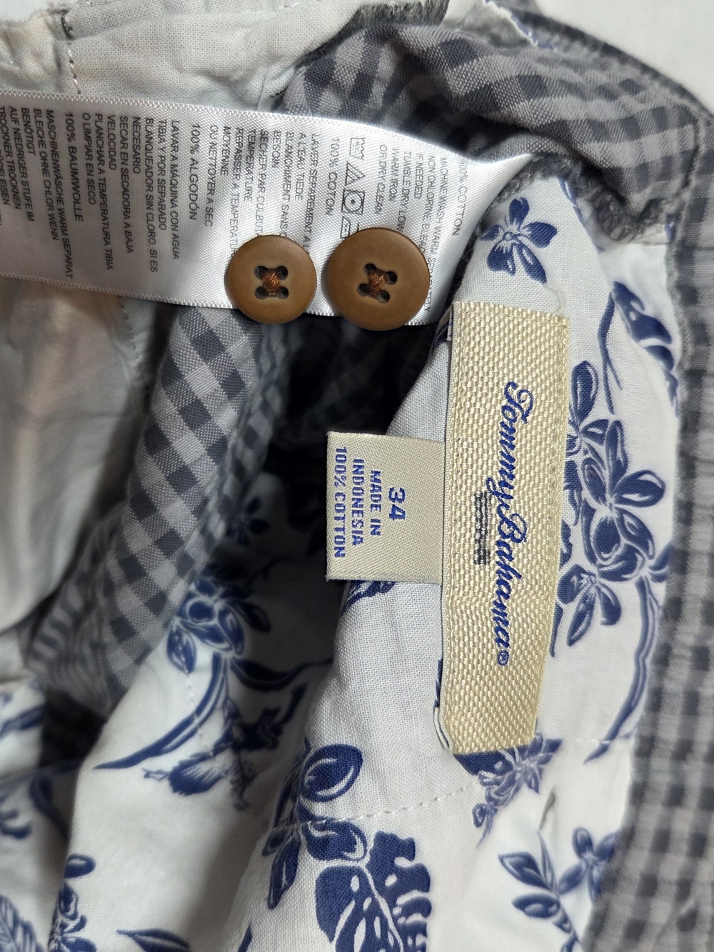 Tommy Bahama Blue Floral Shirt with Gray Gingham Trim Size 34